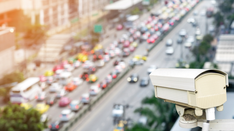 Aldo Vendramin destaca como a tecnologia de monitoramento viário reforça a segurança com radares mais eficientes.