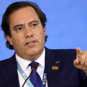 Pedro Duarte Guimarães revela a Nova Zelândia autêntica, onde natureza exuberante e cultura maori criam experiências inesquecíveis.