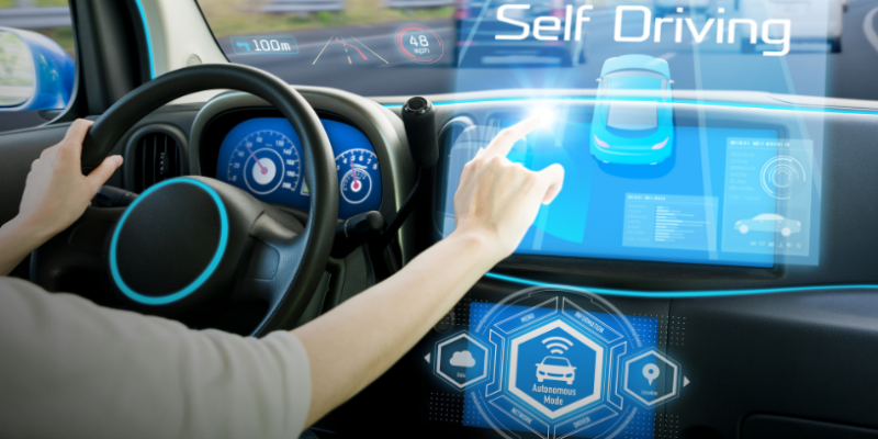 A evolução dos carros autônomos promete revolucionar mobilidade e segurança no trânsito, explica Kelsem Ricardo Rios Lima.