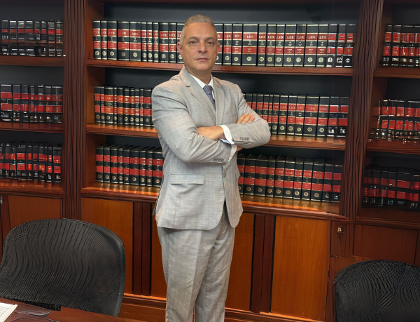 Leonardo Manzan avalia os desafios tributários e regulatórios para impulsionar a mobilidade elétrica no Brasil.