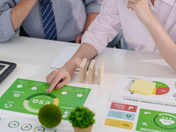 A governança ética sustenta o crescimento sustentável em sistemas institucionais, conforme analisa Andre de Barros Faria.